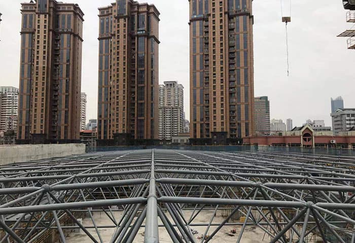 驻马店螺栓球网架结构